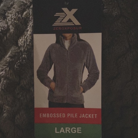 β¨NEW!β¨ Soft Embossed Pile Jacket - Picture 8 of 8